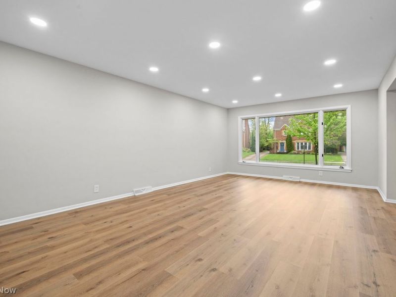 2375 Glendon Road , University Heights, OH 44118 Photo 6