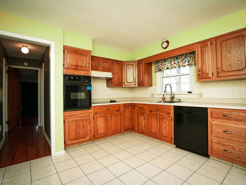 17 Willow Way , Canfield, OH 44406 Photo 12
