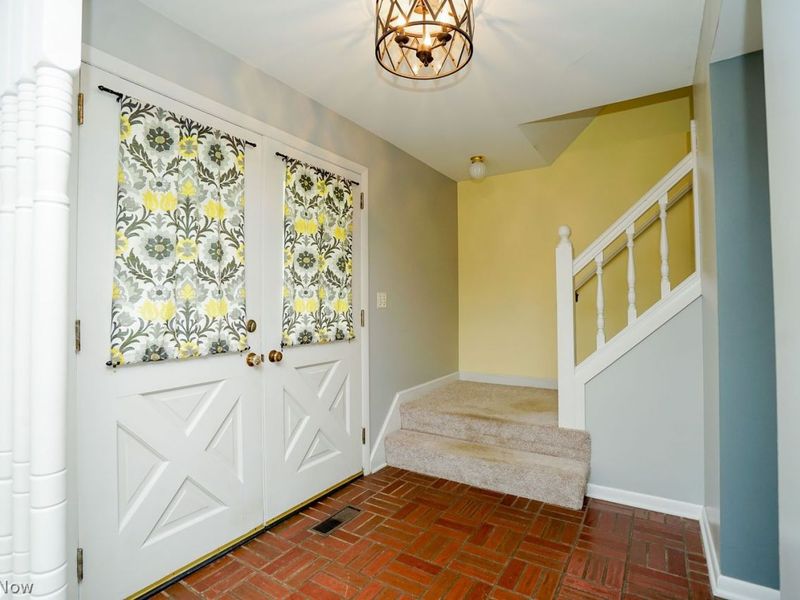 17 Willow Way , Canfield, OH 44406 Photo 4