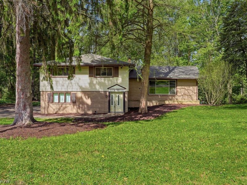 4385 Parkdale Avenue NW, Canton, OH 44718 Photo 1