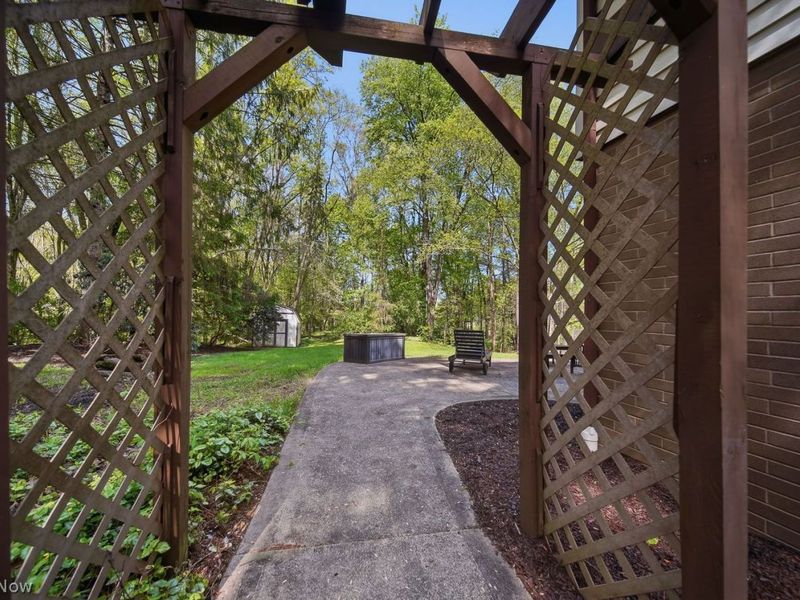4385 Parkdale Avenue NW, Canton, OH 44718 Photo 10