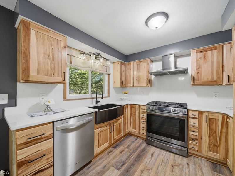 4385 Parkdale Avenue NW, Canton, OH 44718 Photo 12