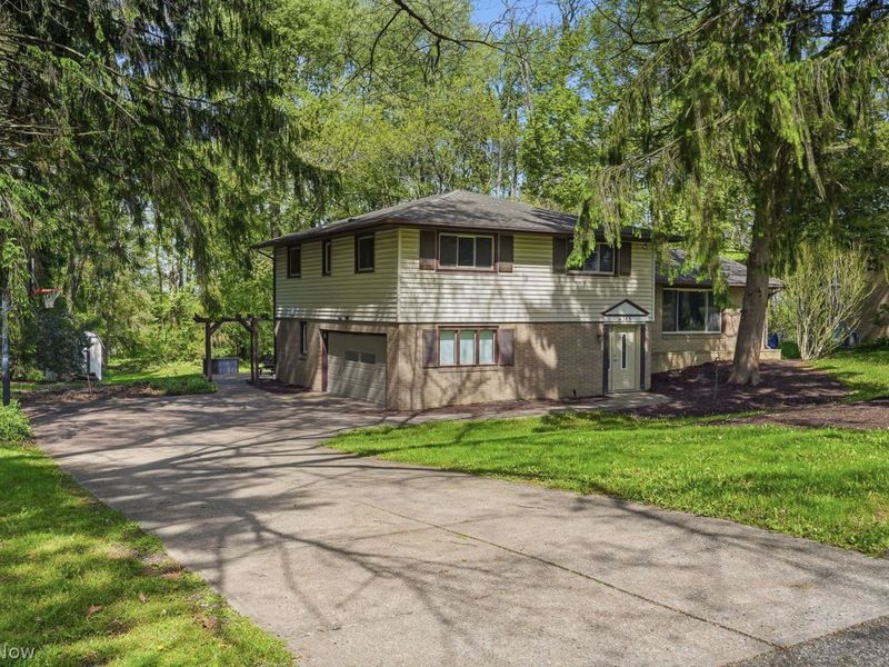 4385 Parkdale Avenue NW, Canton, OH 44718 Photo 3