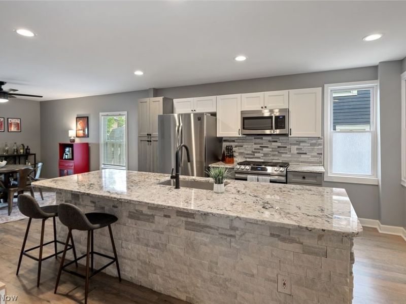 4201 Woodbine Avenue, Cleveland, OH 44113 Photo 7