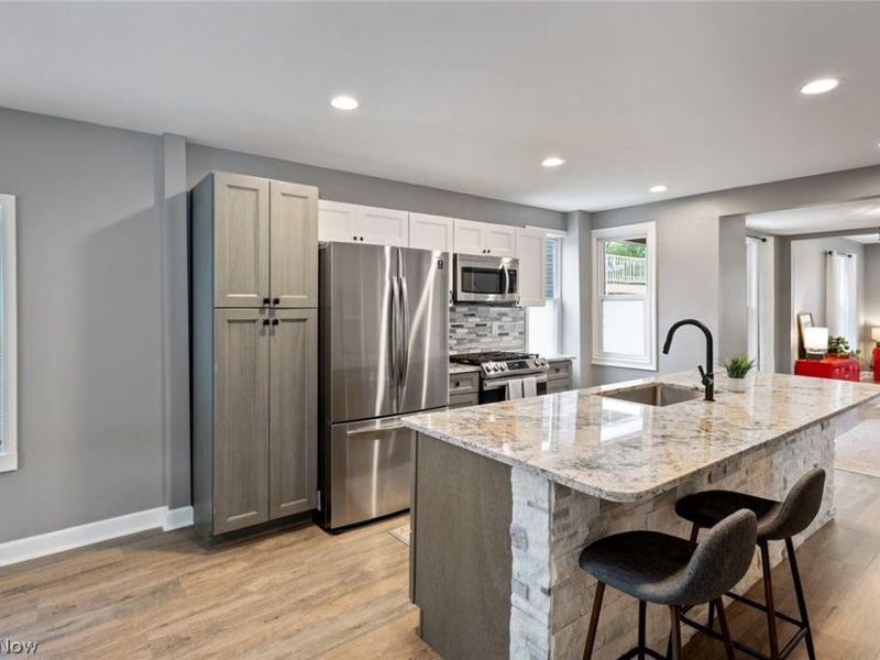 4201 Woodbine Avenue, Cleveland, OH 44113 Photo 8
