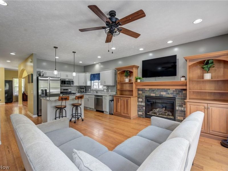 3677 Foothills Boulevard , Willoughby, OH 44094 Photo 9