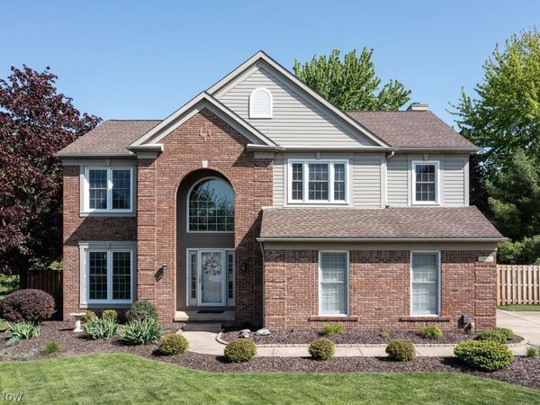 17846 Lyon Lane , Strongsville, OH 44149