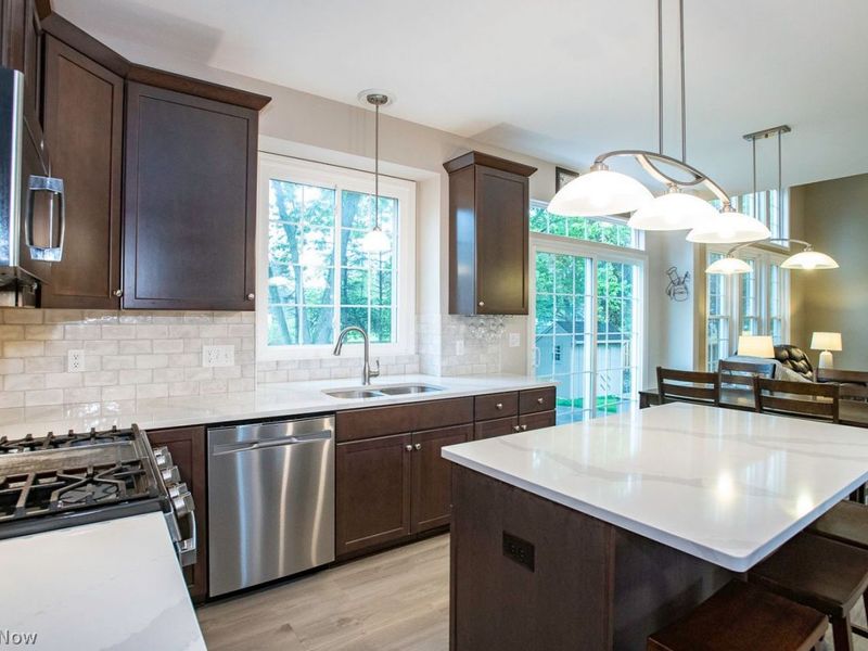 17846 Lyon Lane , Strongsville, OH 44149 Photo 11
