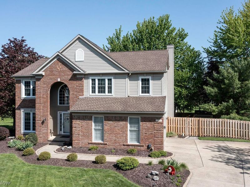 17846 Lyon Lane , Strongsville, OH 44149 Photo 4