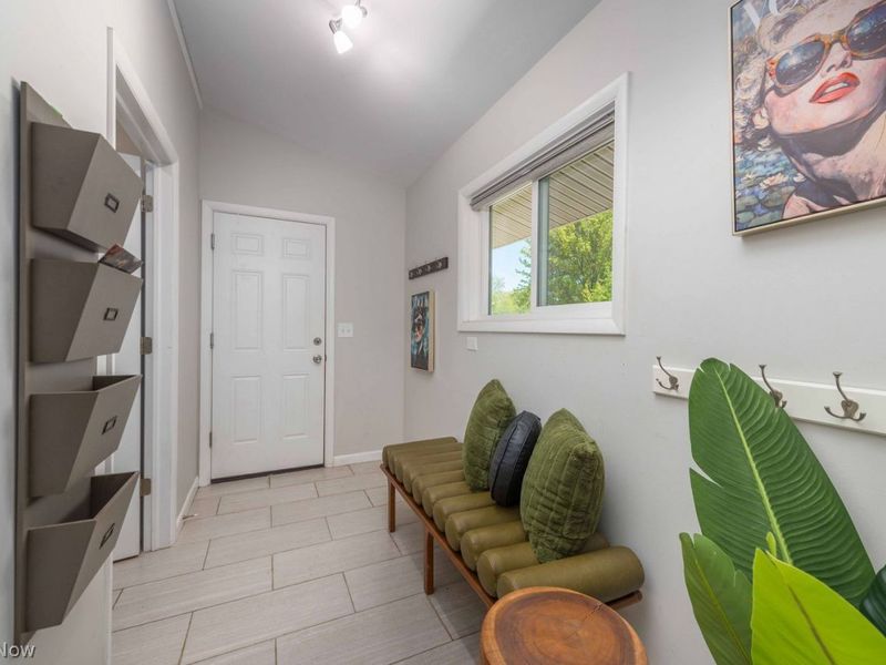 2757 Devon Hill Road , Rocky River, OH 44116 Photo 4