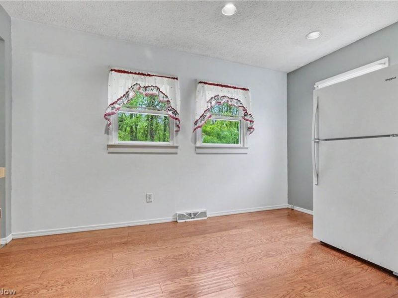 955 Howe Road , Kent, OH 44240 Photo 13