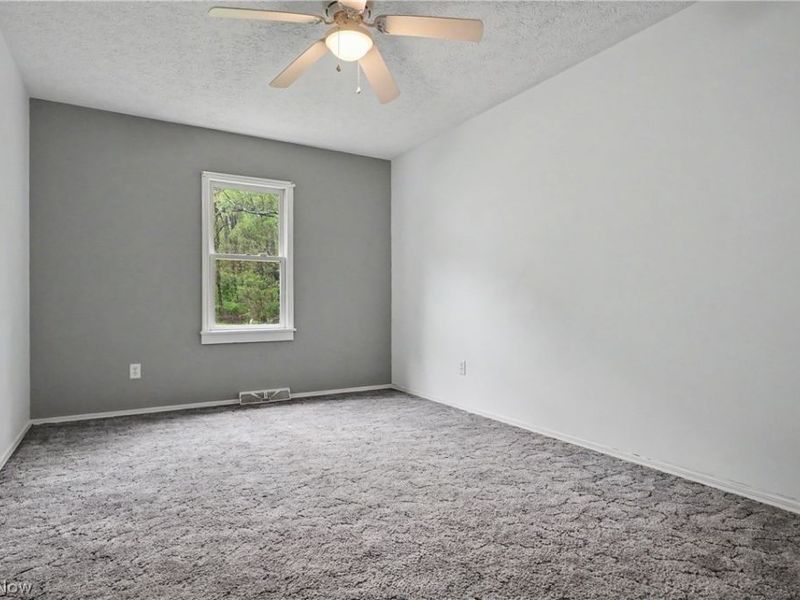 955 Howe Road , Kent, OH 44240 Photo 15