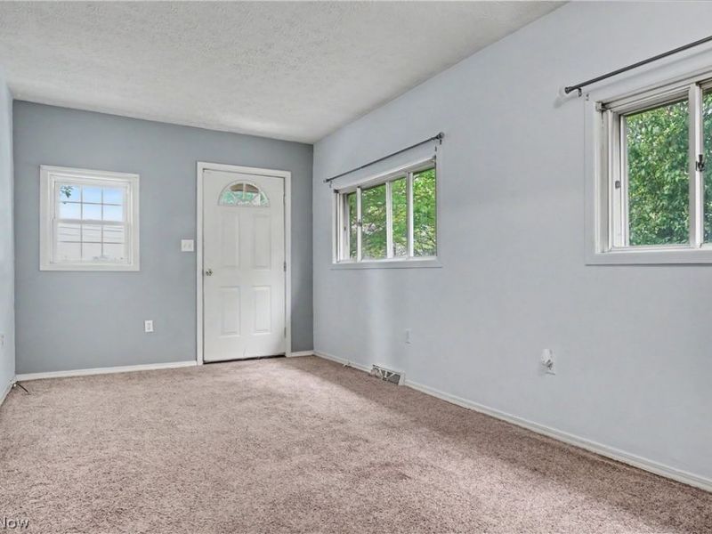 955 Howe Road , Kent, OH 44240 Photo 6