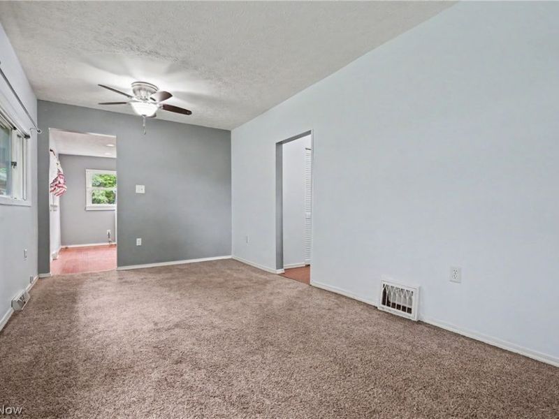 955 Howe Road , Kent, OH 44240 Photo 7