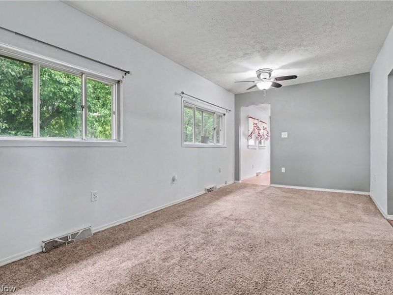 955 Howe Road , Kent, OH 44240 Photo 8