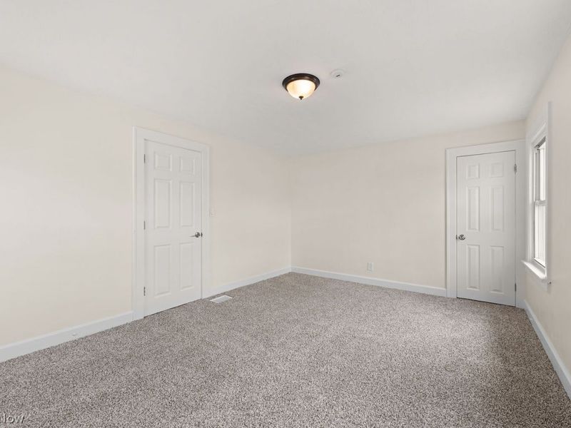 Cleveland, OH 44111 Photo 22