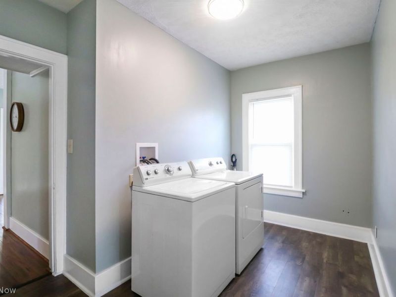 1368 Vane Avenue , Akron, OH 44310 Photo 13