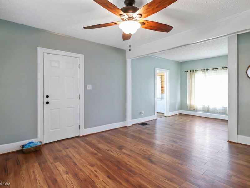 1368 Vane Avenue , Akron, OH 44310 Photo 5
