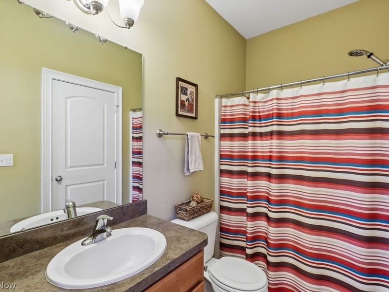 6804 Highland View Drive , Parma, OH 44134 Photo 23