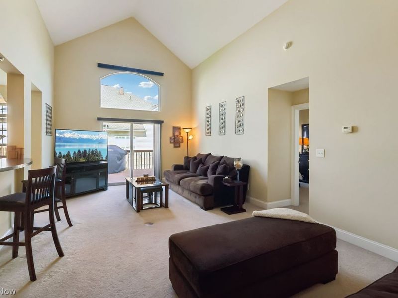 6804 Highland View Drive , Parma, OH 44134 Photo 7