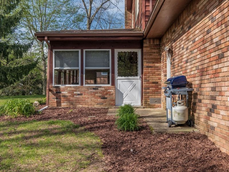 7951 Lake O Springs Avenue NW, Canton, OH 44720 Photo 29