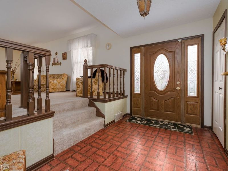 7951 Lake O Springs Avenue NW, Canton, OH 44720 Photo 3