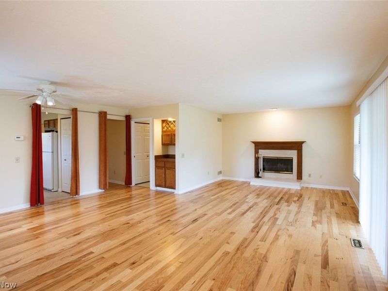 19729 Porters Lane , Strongsville, OH 44149 Photo 12