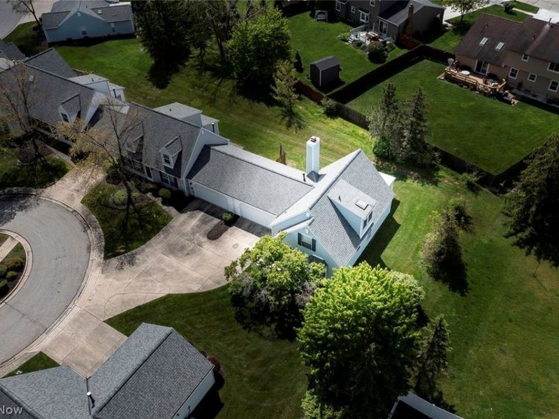 19729 Porters Lane , Strongsville, OH 44149 Photo 37