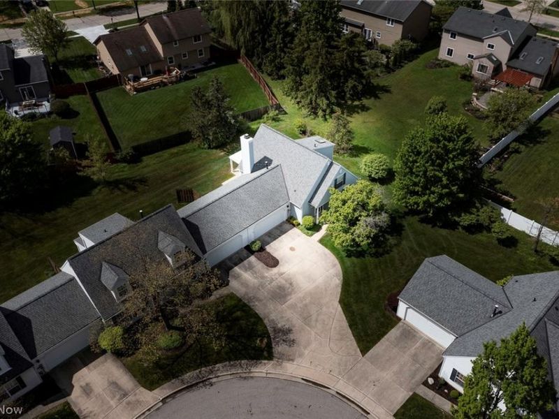 19729 Porters Lane , Strongsville, OH 44149 Photo 38