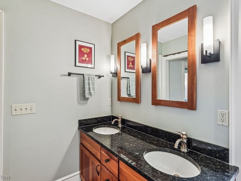 13810 Larchmere Boulevard , Cleveland, OH 44120 Photo 23
