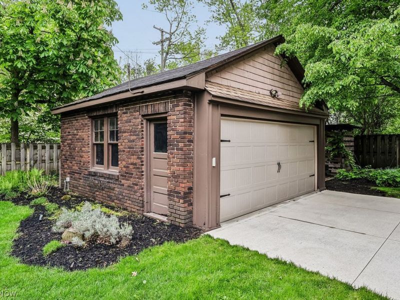 13810 Larchmere Boulevard , Cleveland, OH 44120 Photo 47