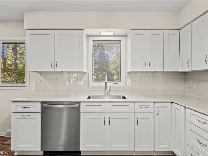31885 N Roundhead Drive , Solon, OH 44139 Photo 17