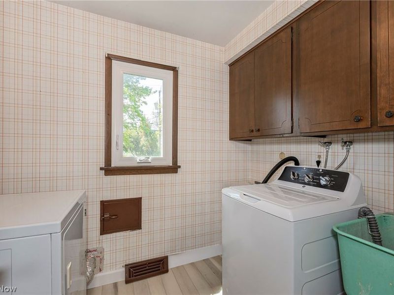 5530 Harleston Drive , Lyndhurst, OH 44124 Photo 25