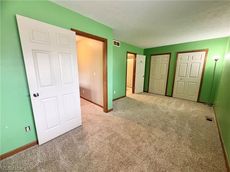 15450 Roxboro Dr Drive , Middleburg Heights, OH 44130 Photo 19