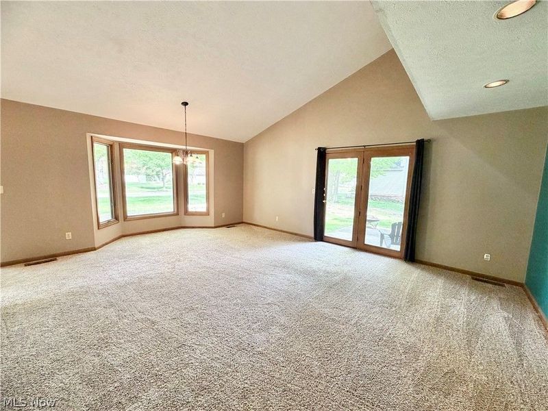 15450 Roxboro Dr Drive , Middleburg Heights, OH 44130 Photo 3