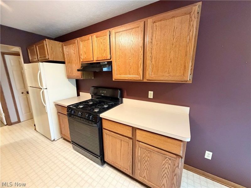 15450 Roxboro Dr Drive , Middleburg Heights, OH 44130 Photo 6