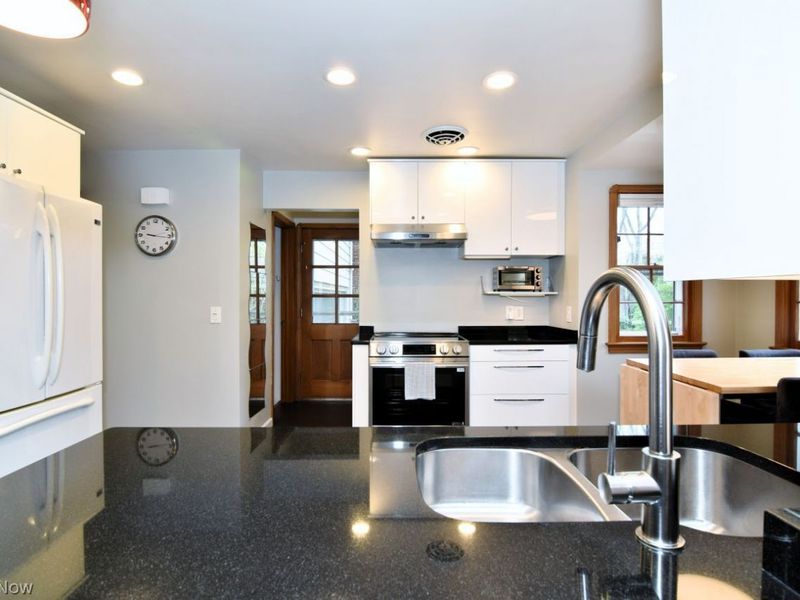 22012 Westchester Road , Shaker Heights, OH 44122 Photo 10