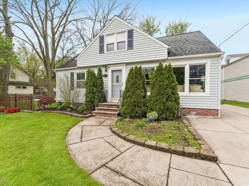 1516 Biltmore Road, Lyndhurst, OH 44124 Photo 4
