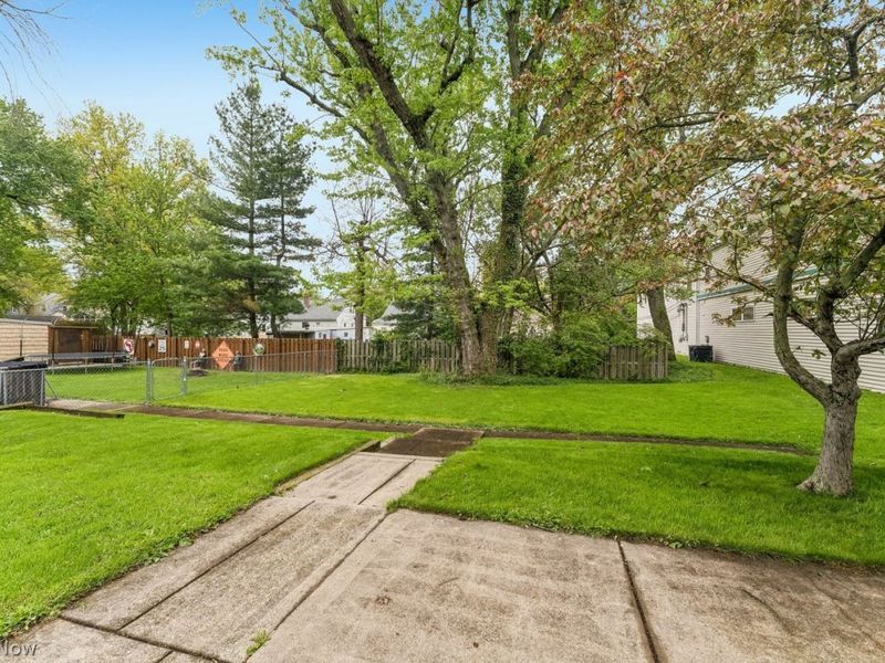 1516 Biltmore Road, Lyndhurst, OH 44124 Photo 42