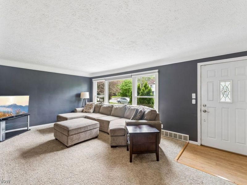 1516 Biltmore Road, Lyndhurst, OH 44124 Photo 5