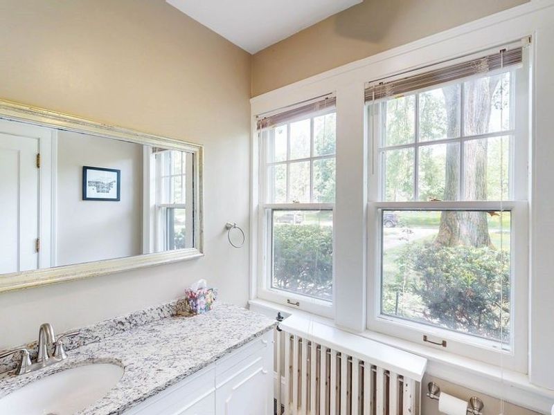 2894 Winthrop Road , Shaker Heights, OH 44120 Photo 21