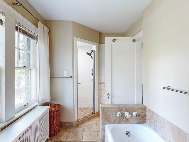 2894 Winthrop Road , Shaker Heights, OH 44120 Photo 25