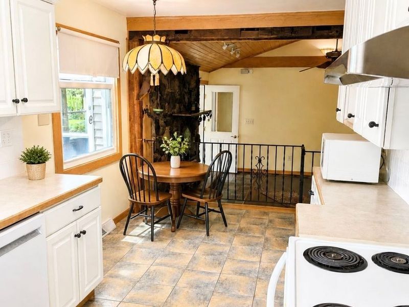 4498 Jaycox Road , Avon, OH 44011 Photo 8