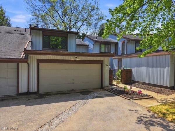 746 Spafford Oval , Unit 1104, Sagamore Hills, OH 44067