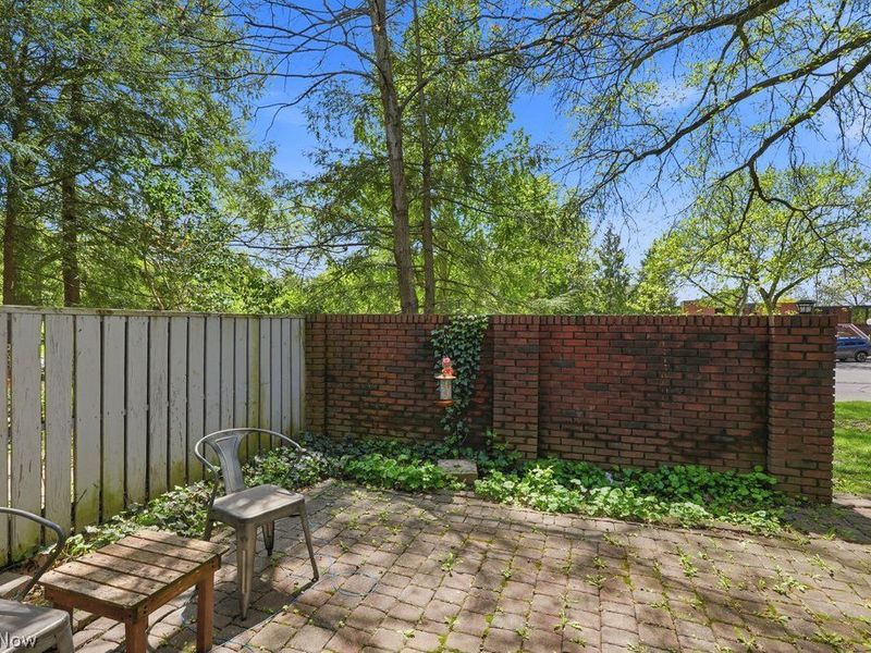 746 Spafford Oval, Unit 1104, Sagamore Hills, OH 44067 Photo 4