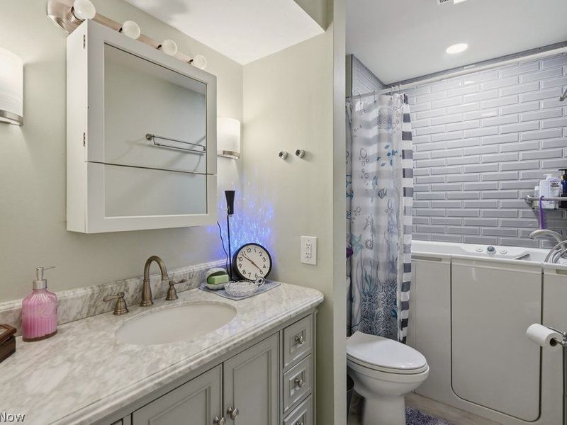746 Spafford Oval, Unit 1104, Sagamore Hills, OH 44067 Photo 41