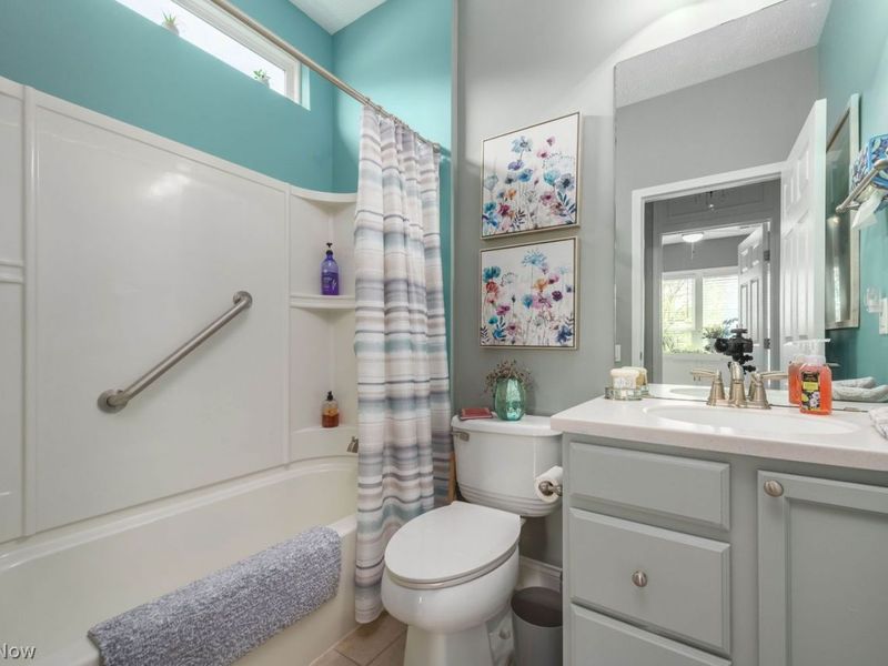 37960 Ashfield Way , North Ridgeville, OH 44039 Photo 9