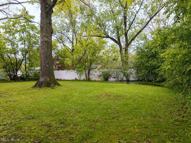 2476 Thurmont Road, Akron, OH 44313 Photo 26