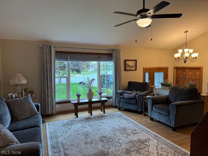 132 Hillcrest Lane , Elyria, OH 44035 Photo 6