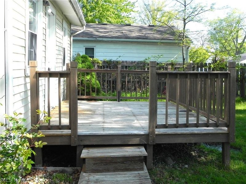 225 Fay Avenue , Avon Lake, OH 44012 Photo 3